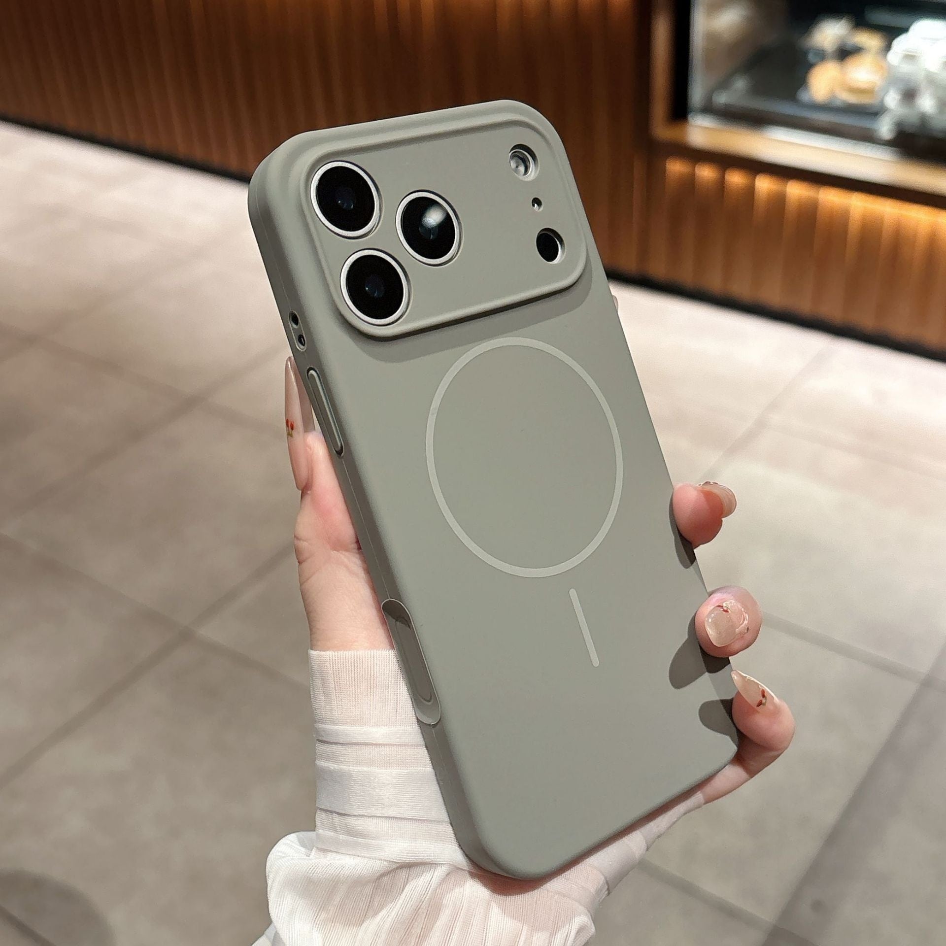 Applicable To 17 Fine Circle Magnetic Phone Case Liquid Silicone