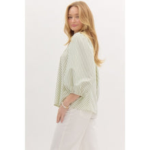 Womens Sweet Doll Shirt With A Notch Lapel And Puff Sleeves